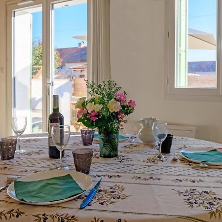 Villa Le Cabanon De Virginie Salin-de-Giraud Esterno foto