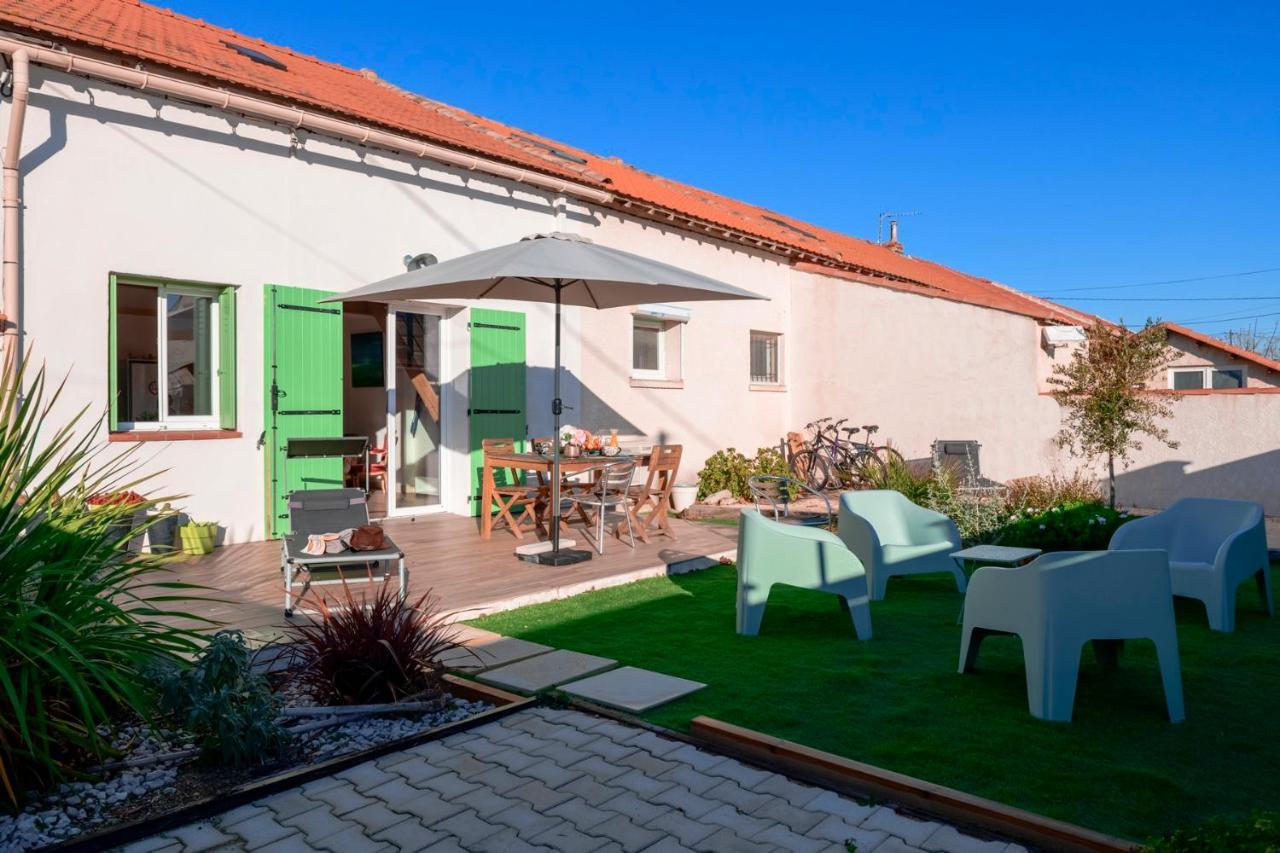 Villa Le Cabanon De Virginie Salin-de-Giraud Esterno foto